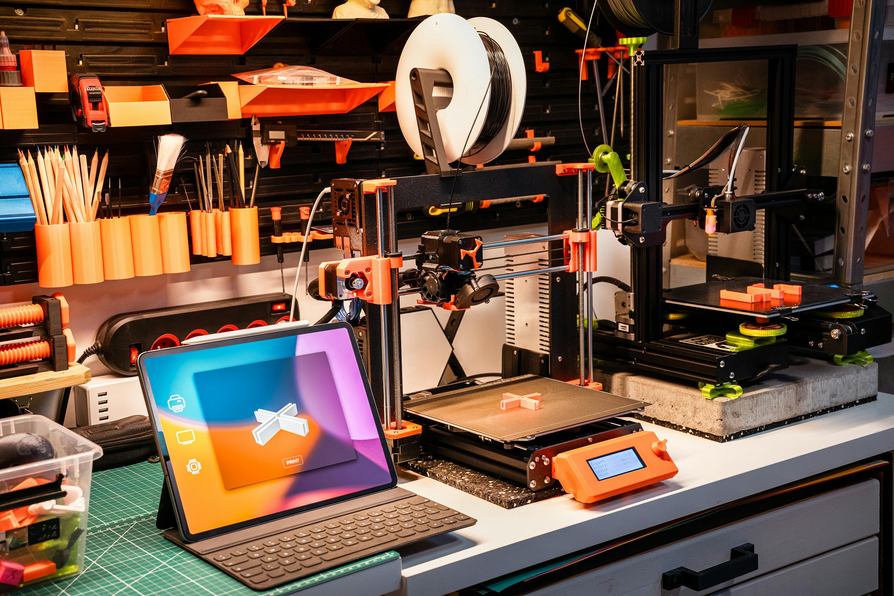 Large work space with a 3d printer and tools